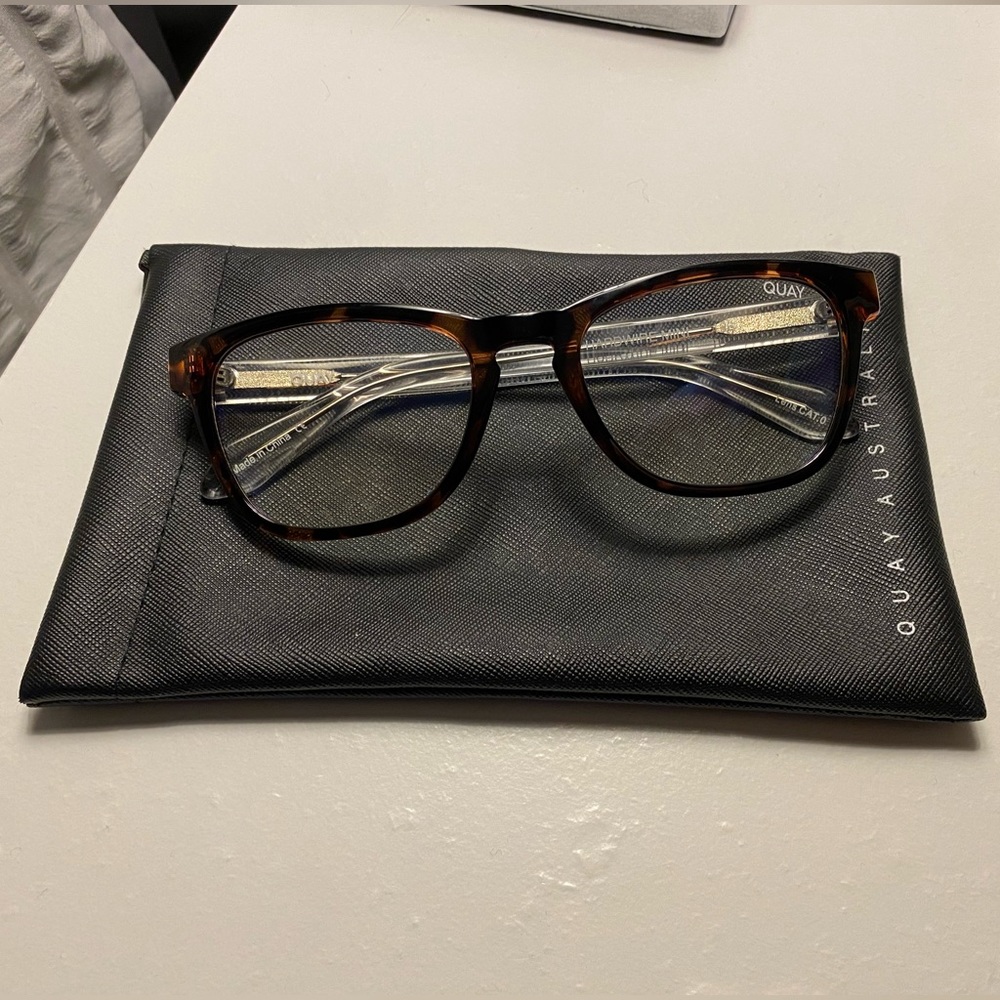 Quay Bluelight glasses